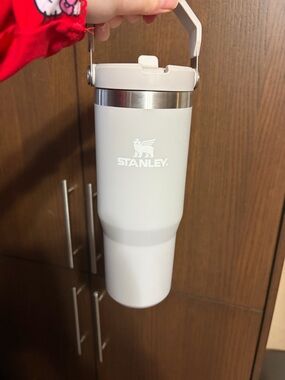 Stanley IceFlow Quencher – 30 oz | “Ash”